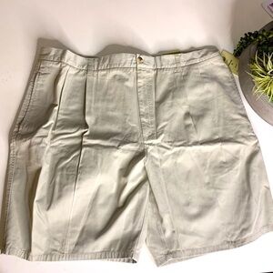 NWT Relaxed fit Red bank clothing co cotton khaki men’s casual shorts 42